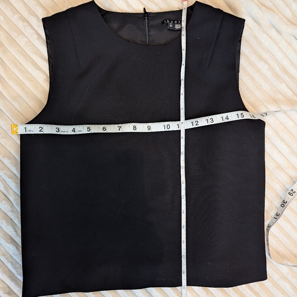 Theory black sleeveless top petite - Picture 3 of 3